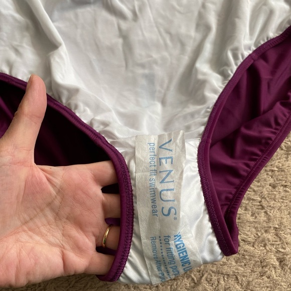 NEW Venus Plum burgundy 1-pc Bathing Swimsuit Plus Size 20 strapped/Strapless - Picture 12 of 16